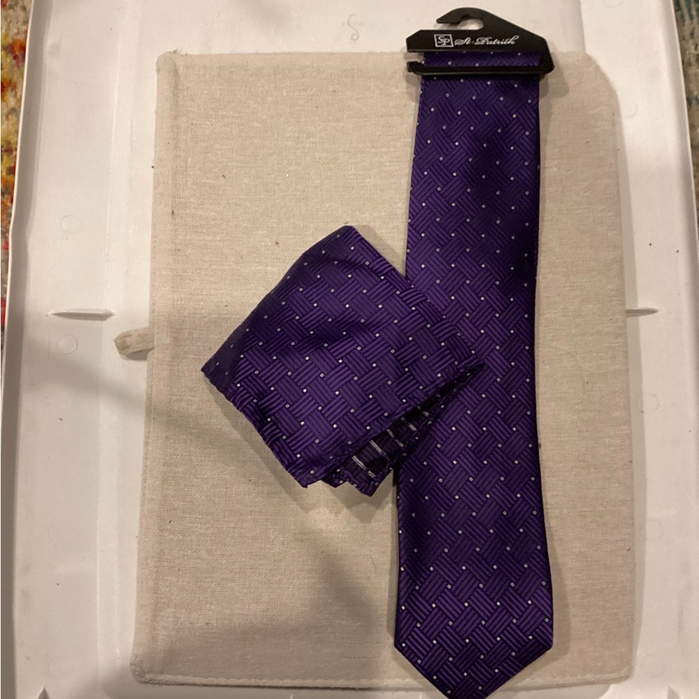 Club Room Geometric Purple Tie and Pocket Square